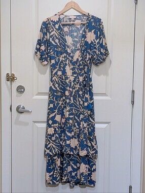 EUC Knox Rose L Rayon Boho Blue Floral Wrap Dress